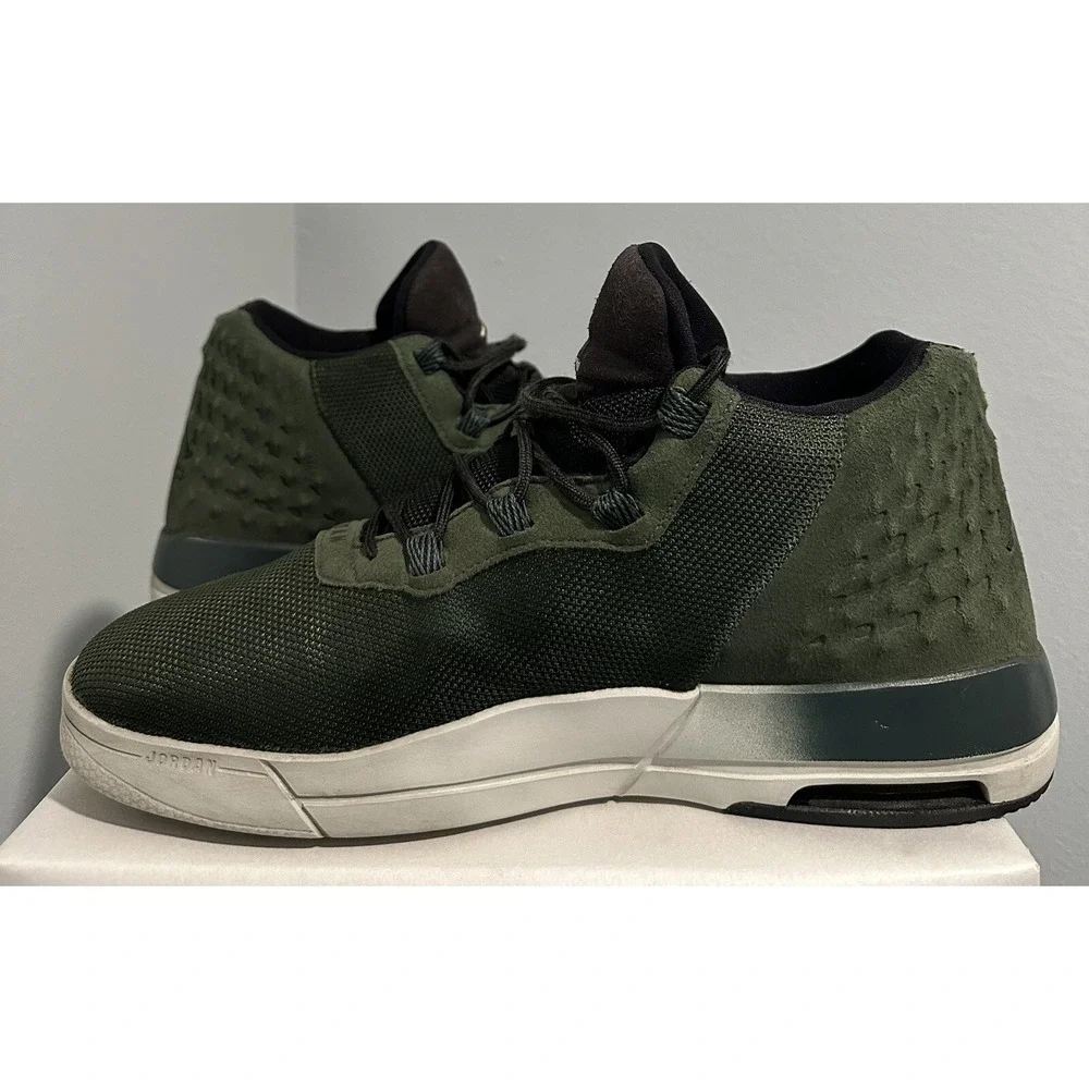 Nike Air Jordan Academy Green Trainers Mens Size 10 844515-300